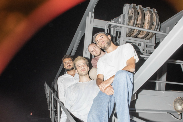 Band_1.png